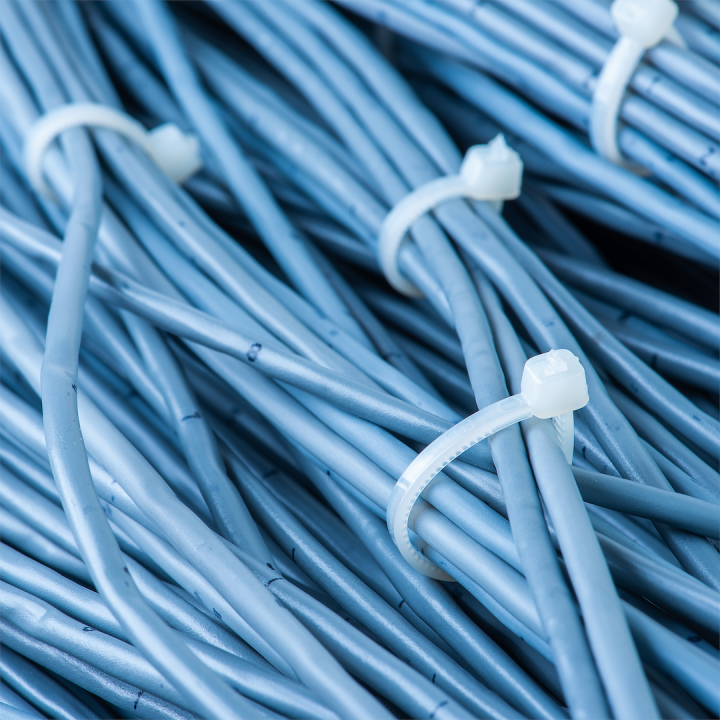 Zestaw Opasek Zaciskowych Eko-Light 2,5x160mm Białe - 100szt