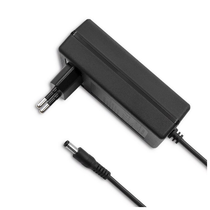 Qoltec Zasilacz wtyczkowy 20W / 5V / 4A / 5.5*2.1